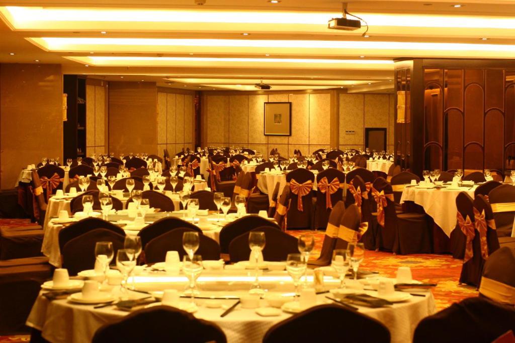 Hengna International Hotel อี้วู ภายนอก รูปภาพ